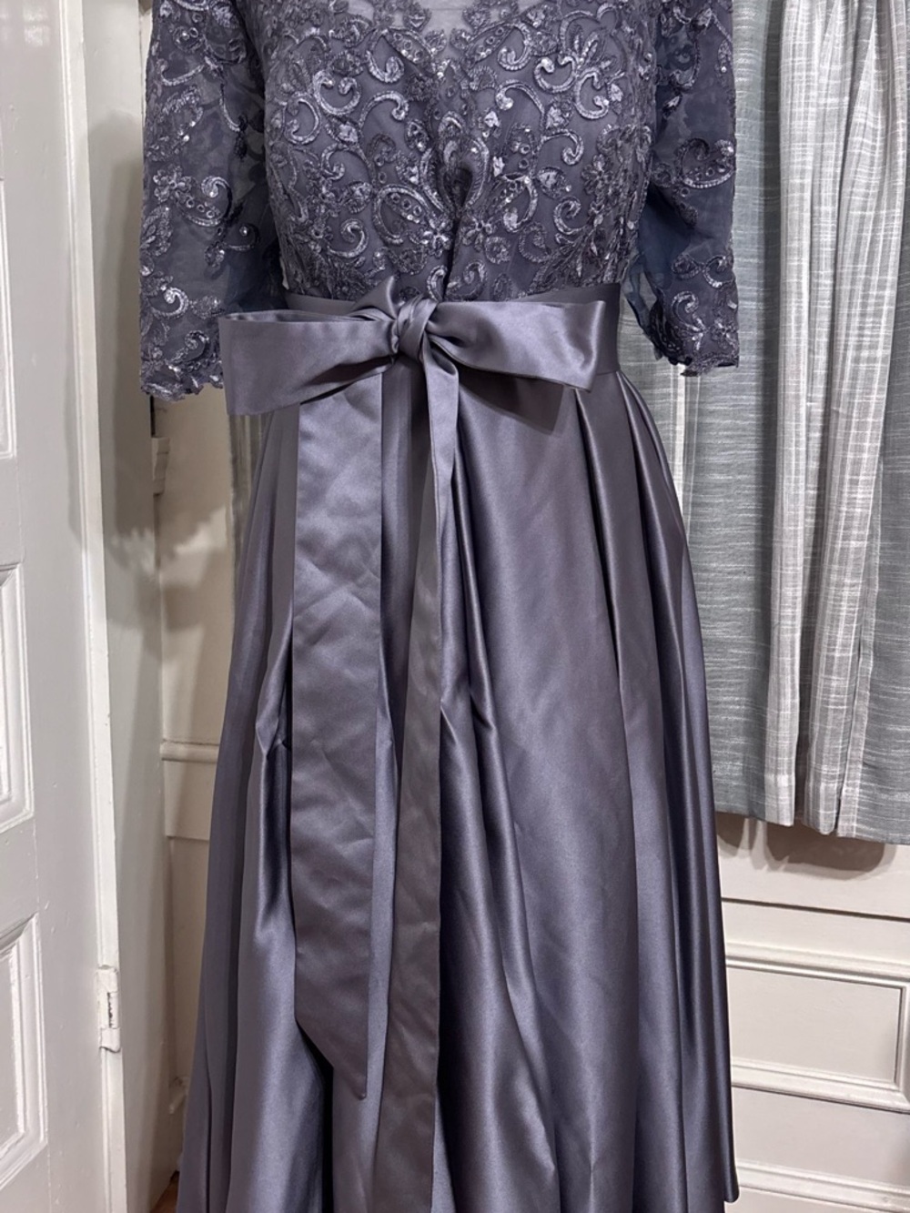 JJs House Silver Metallic Lavender Lace & Satin Midi Dress - Picture 6 of 12